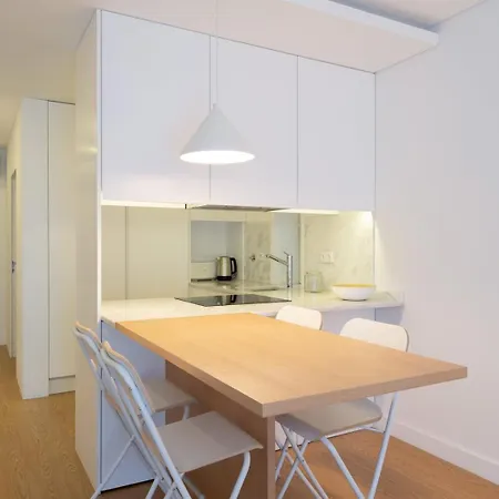 Guestready - Modern 2-bedroom In Cedofeita ポルト