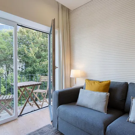Guestready - Modern 2-bedroom In Cedofeita * ポルト